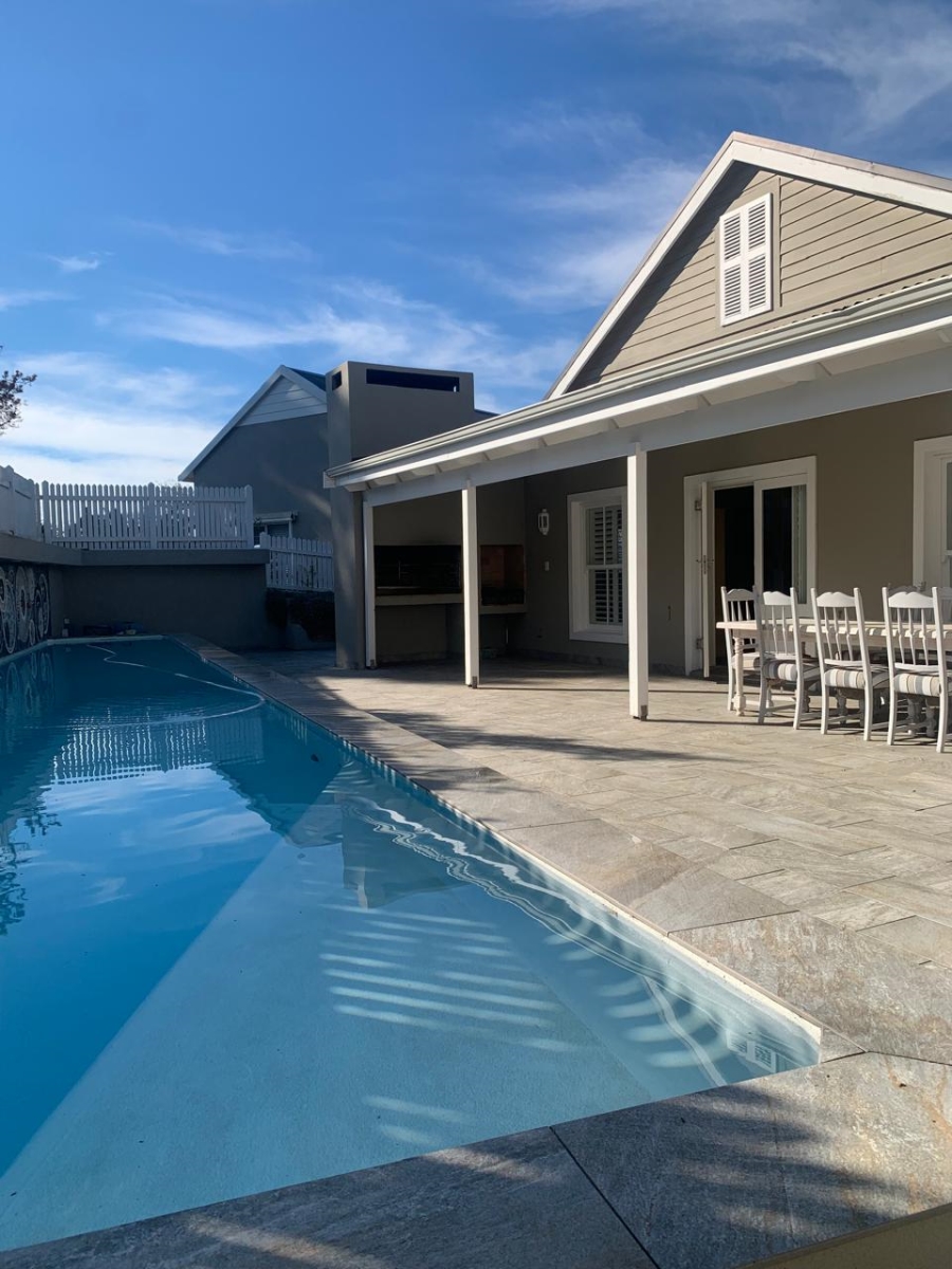 4 Bedroom Property for Sale in Goose Valley Western Cape